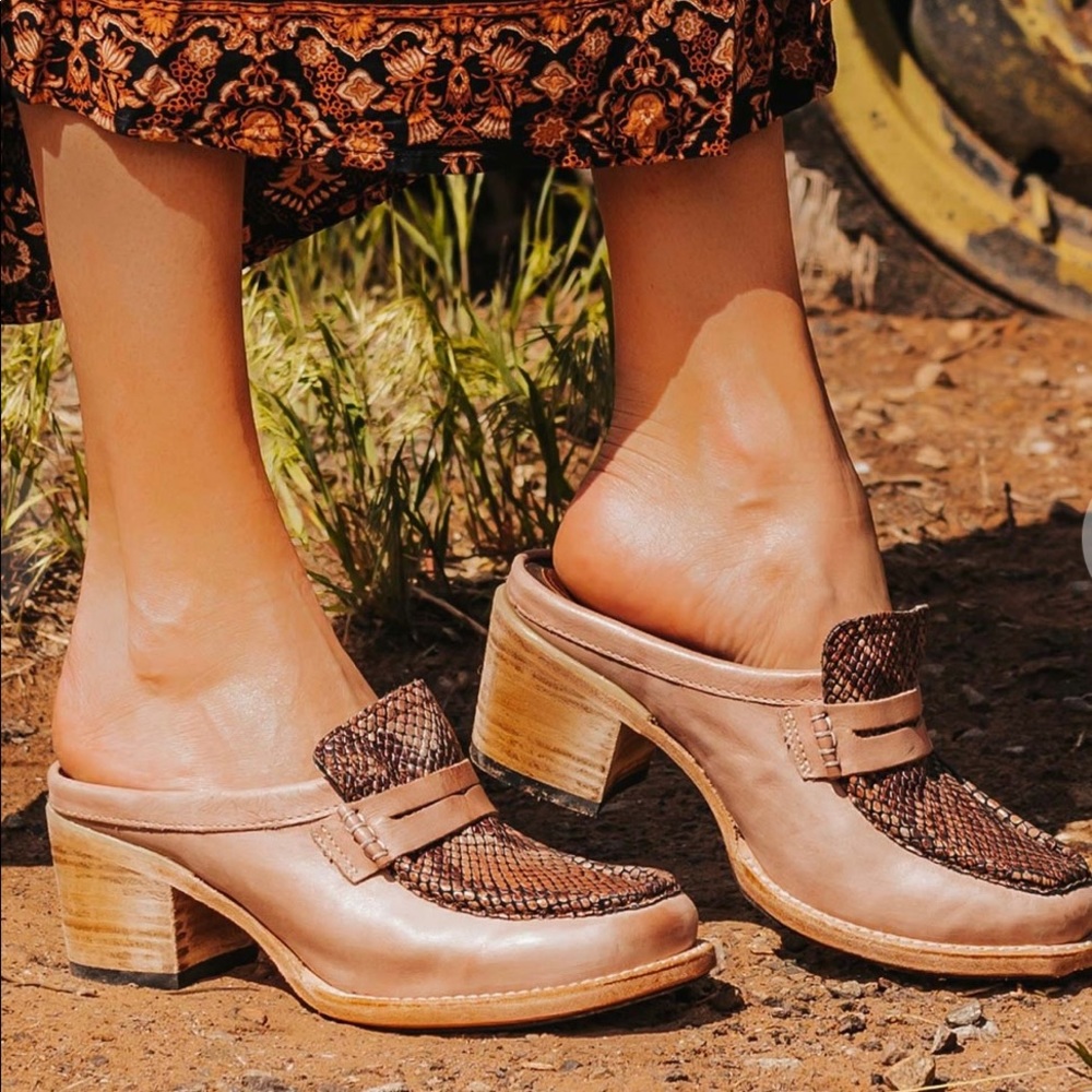 Freebird Collins Mules, size 10 - sold out online
